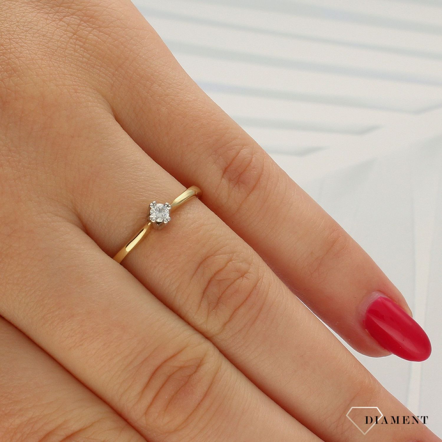 Pierścionek złoty DIAMENT żółte złoto, trzy diamenty w białym złocie, zaręczynowy. Pierścionki zaręczynowe..webp